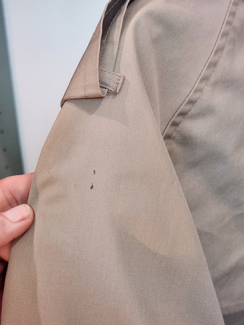 Vintage London Fog Classic Beige Trenchcoat with Removable Thinsulate Lining - Picture 10 of 13